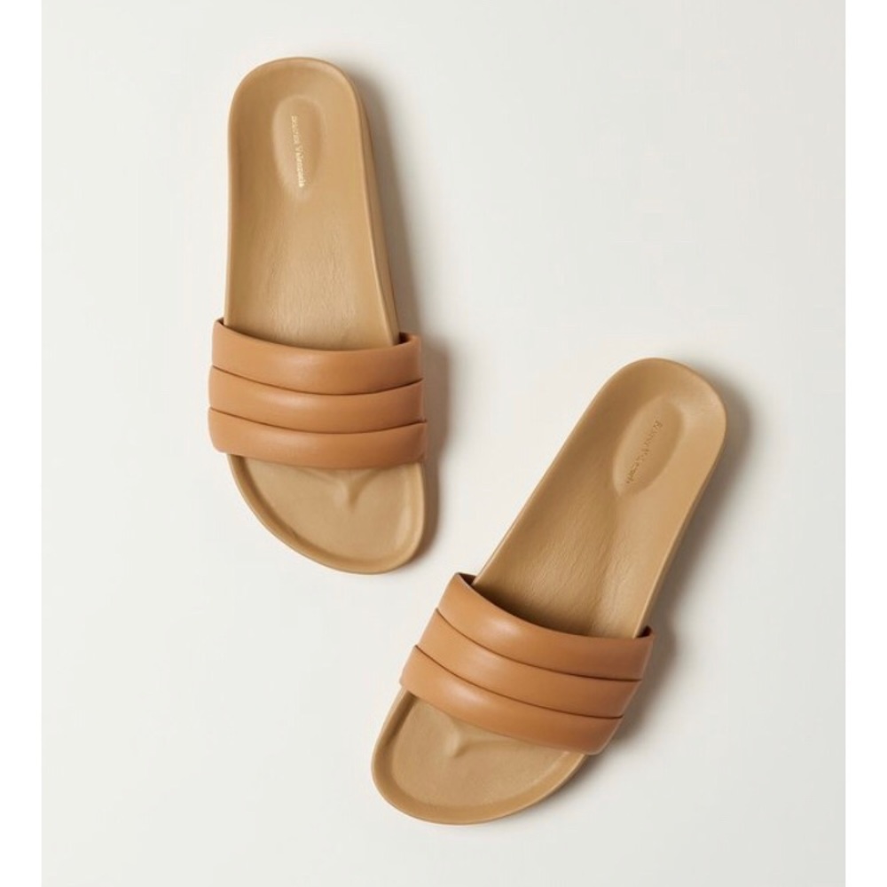 **ISO** Beatrice Valenzuela sandalia size 6